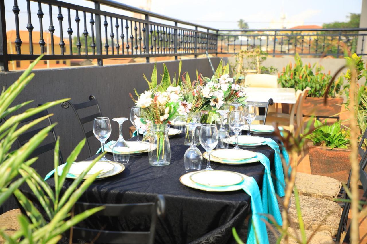 Galaxy Motel Kampala Zewnętrze zdjęcie