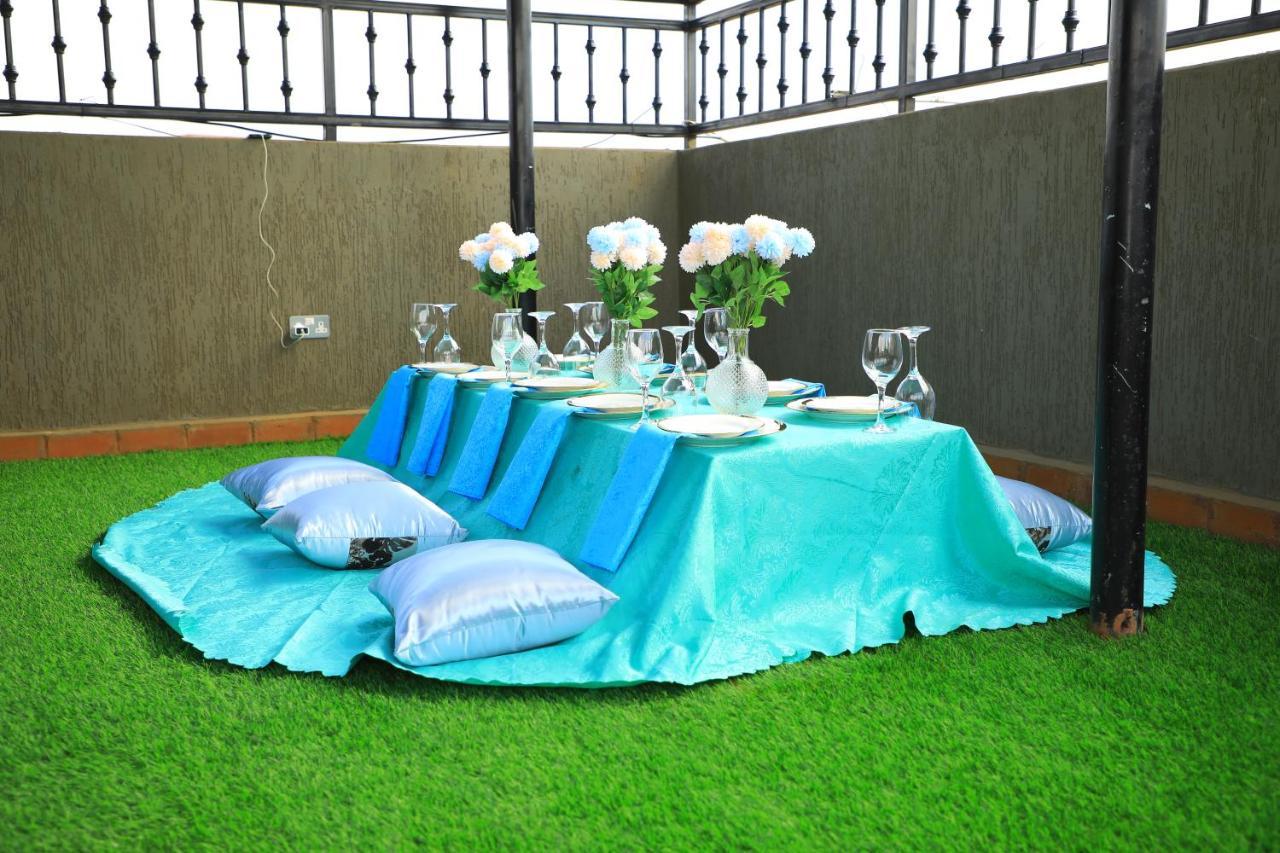 Galaxy Motel Kampala Zewnętrze zdjęcie