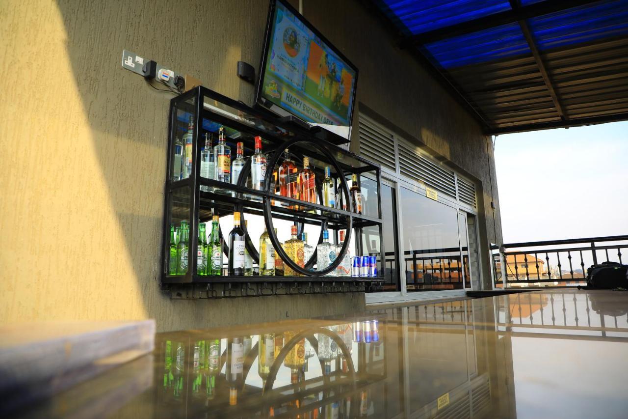 Galaxy Motel Kampala Zewnętrze zdjęcie