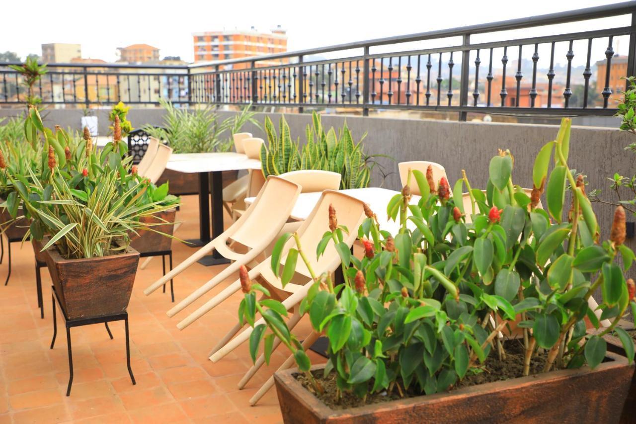 Galaxy Motel Kampala Zewnętrze zdjęcie